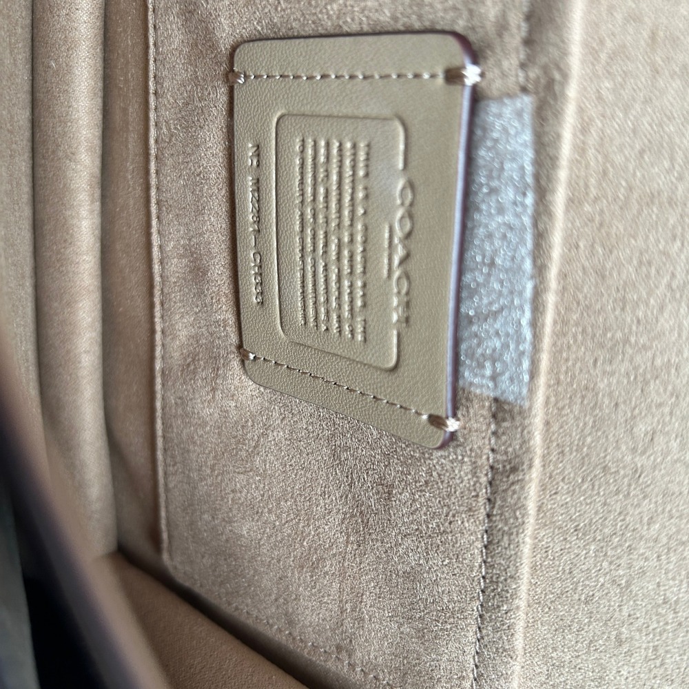 Coach Klare Crossbody Chalk White Strawberry Pebbled Leather Bag Excellent - Picture 7 of 12
